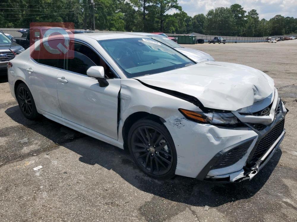 تۆیۆتا کامری